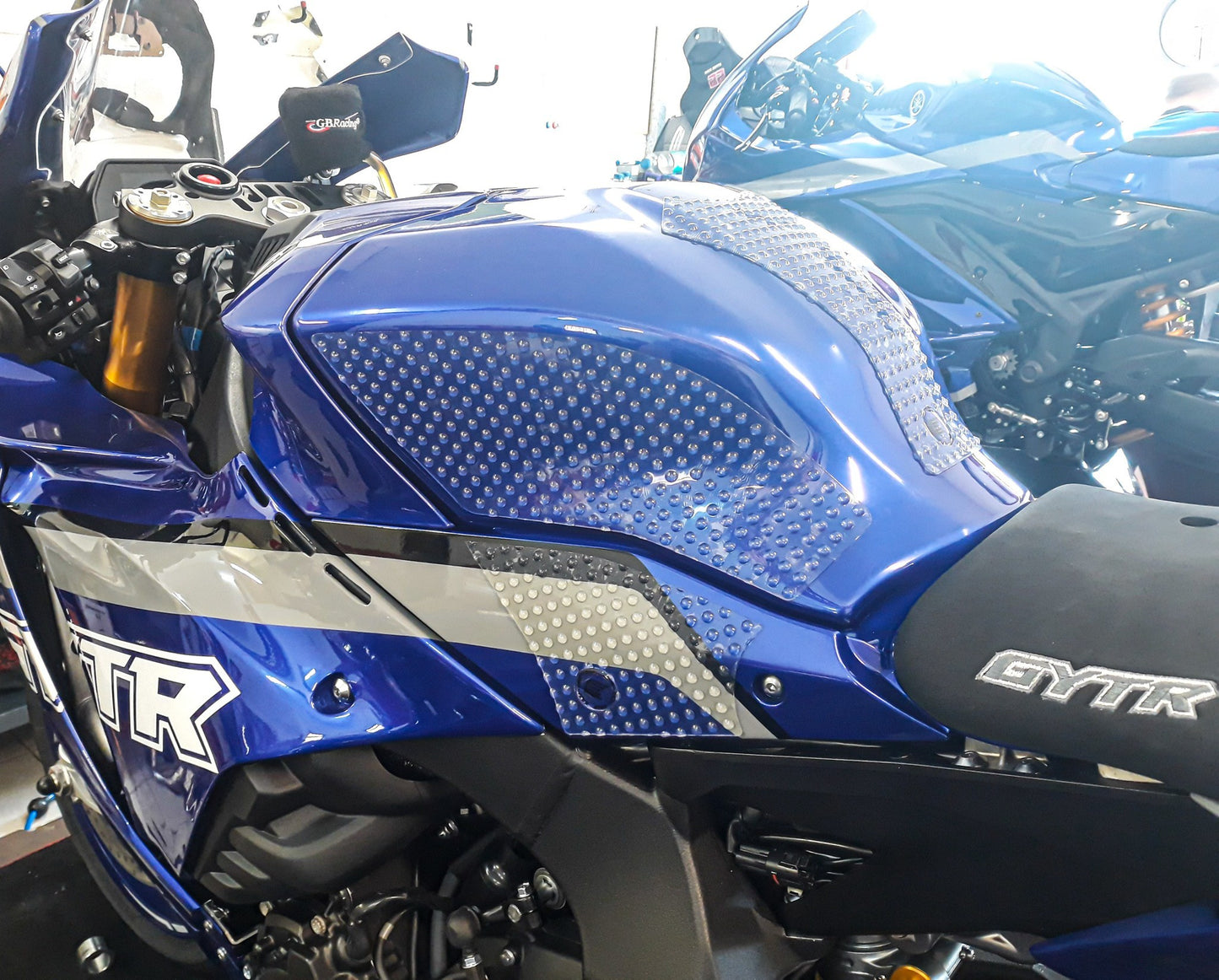 Eazi-Grip Yamaha YZF-R1/R1M '20- Black Tank Grips - EVO