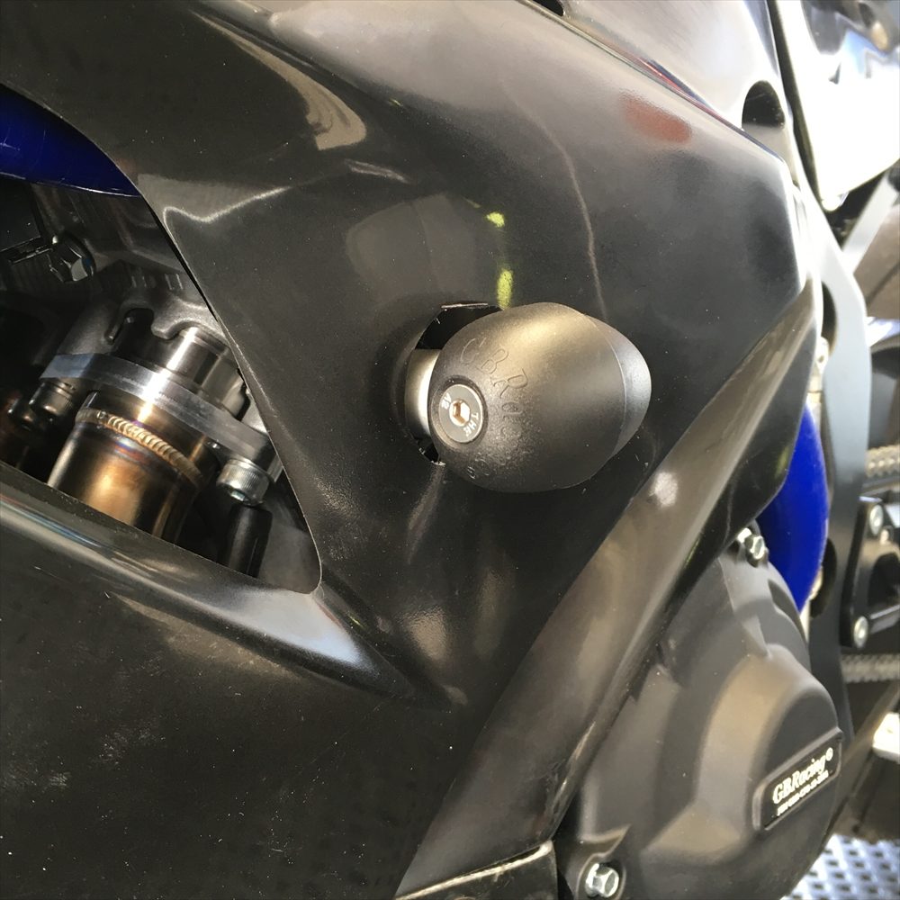 Bullet Frame Slider Set GSXR1000 L7 - RACE