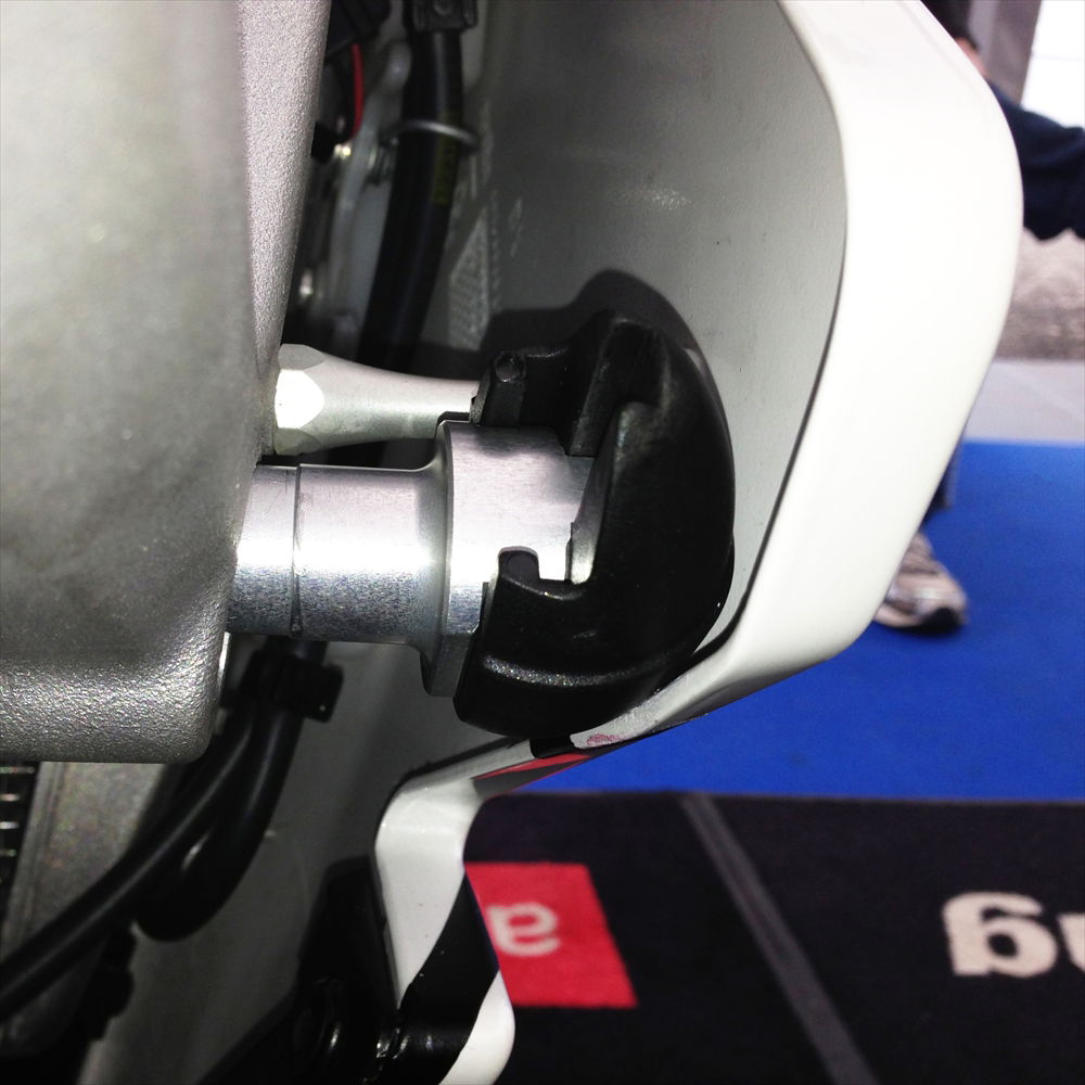 Bullet Frame Slider Set Aprilia RSV4 2010 - 2025 - RACE