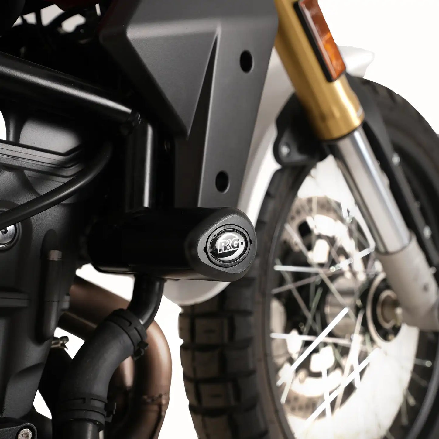 R&G Aero Crash Protectors for Yamaha MT-07 '14- (FZ-07), XSR700 '16-, Fantic Caballero 700 '23- and Tracer 700 '16-'20 (FJ-07)