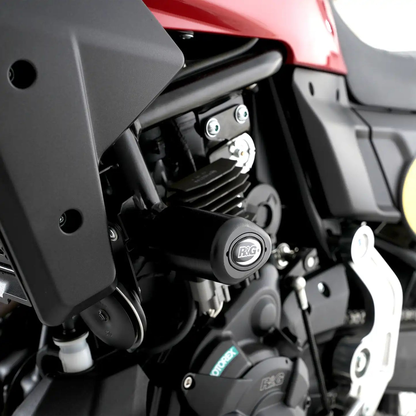 R&G Aero Crash Protectors for Yamaha MT-07 '14- (FZ-07), XSR700 '16-, Fantic Caballero 700 '23- and Tracer 700 '16-'20 (FJ-07)