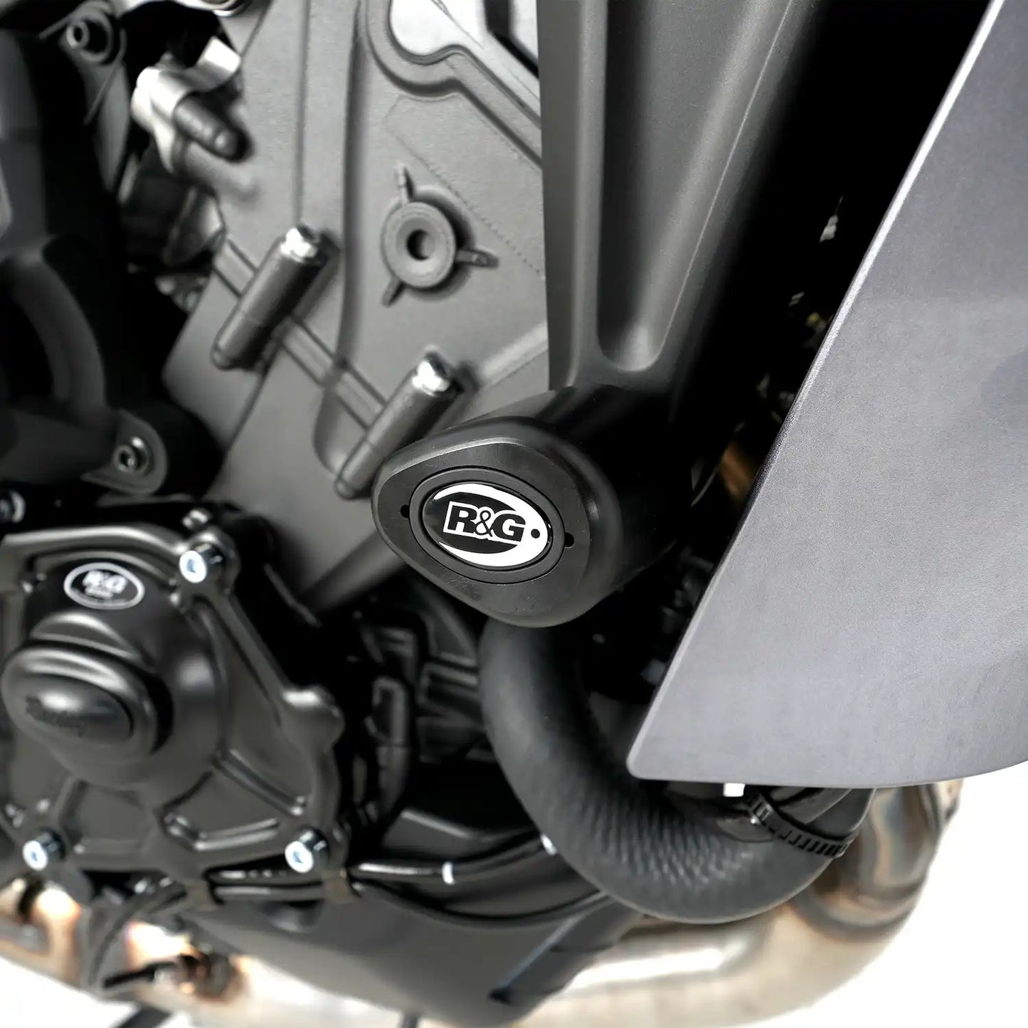 R&G Crash Protectors- Aero Style for Yamaha MT-09 (SP) '21-,Tracer 9 '21- '24, Tracer 9 GT '21- (GT Plus) '25-, XSR900 '22- '24 & MT-09 '24-