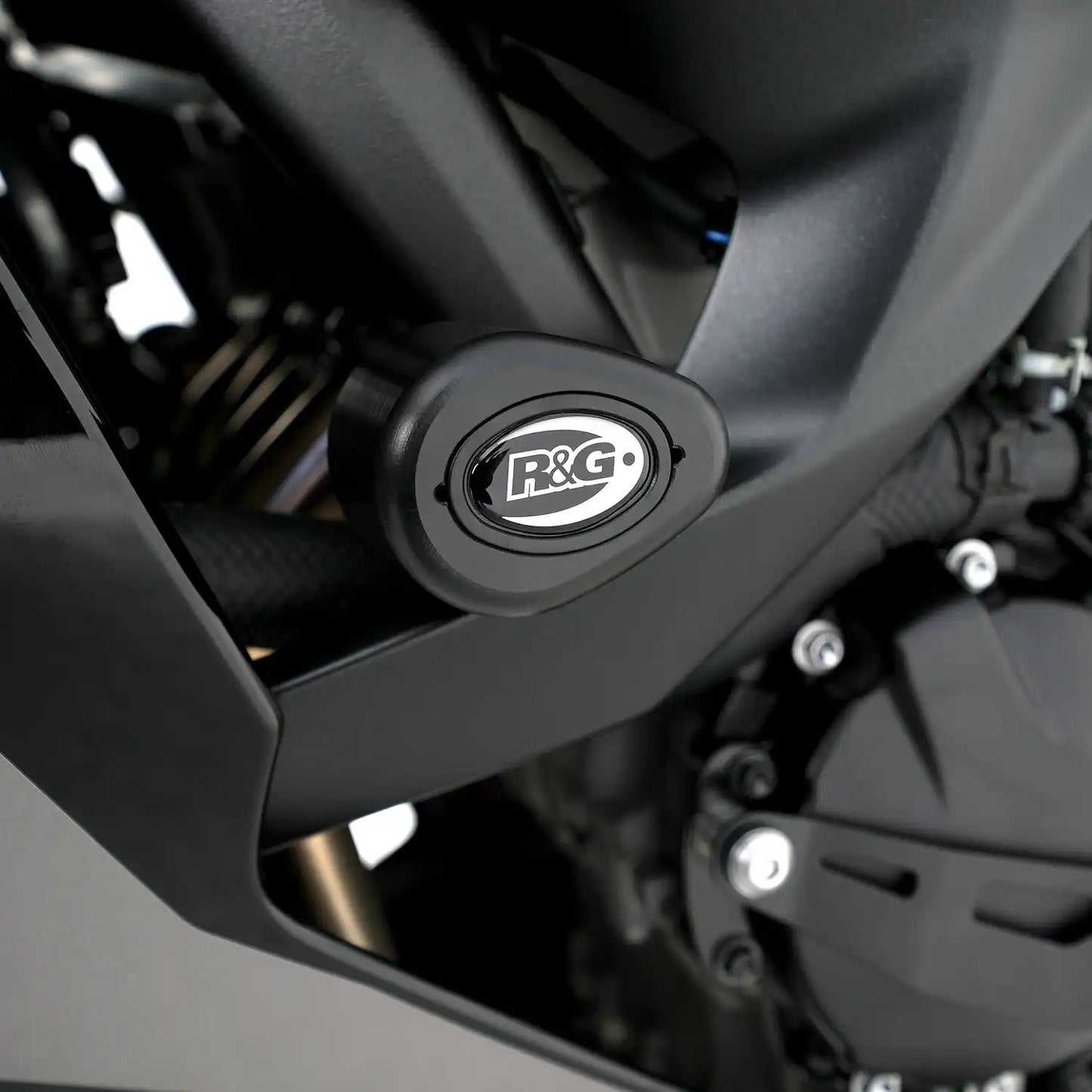 R&G Aero Style (Non-Drill) Crash Protectors for Kawasaki ZX6-R 2024 onwards