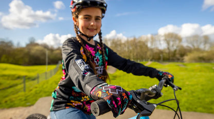 Muc-Off Youth Rider Gloves - Shred Hot Chilli Pepper-Kids Size YL-MTB-MOTO-BMX Free Shipping
